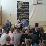 Międzypokoleniowe spotkania w ramach innowacji „Na osi czasu” w Radgoszczy