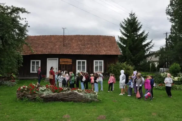 Dzieci z Lipnicy Murowanej odkrywały historię w Kupieninie