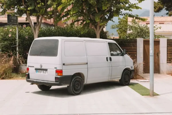 Gminny Zakład Gospodarki Komunalnej w Radgoszczy sprzedaje Volkswagena T4