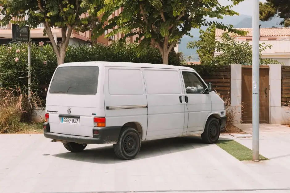 Gminny Zakład Gospodarki Komunalnej w Radgoszczy sprzedaje Volkswagena T4