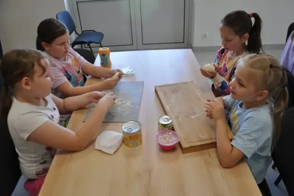 Wakacyjne warsztaty w bibliotece: pizza, ruch i lody
