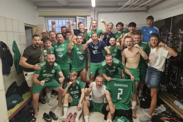 Dąbrovia wywozi komplet punktów z Tarnowa. Dublet Stolarza w meczu z Tarnovią