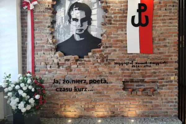 82. rocznica śmierci Krzysztofa Kamila Baczyńskiego – wspomnienie patrona szkoły w Dąbrowie Tarnowskiej