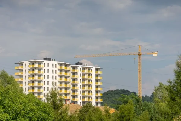 Postęp prac przy budowie mieszkań SIM Małopolska w Dąbrowie Tarnowskiej