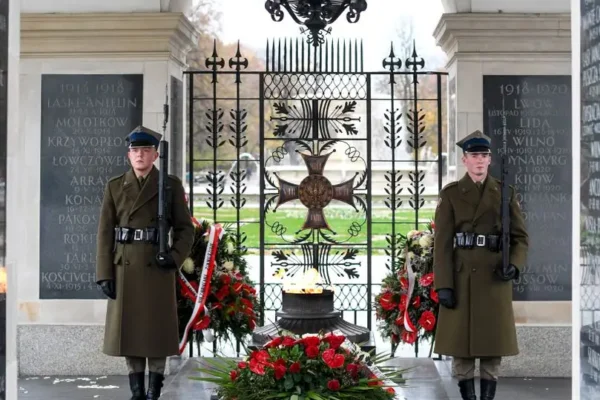 Powiatowe obchody Święta Wojska Polskiego w Dąbrowie Tarnowskiej