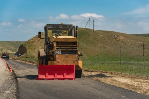 Dąbrowa Tarnowska: podpisano umowy na modernizację dróg dojazdowych do pól