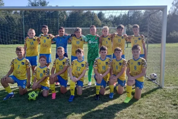 Młodziki Mędrzechowa przegrywają z Radłovią Radłów 1:3